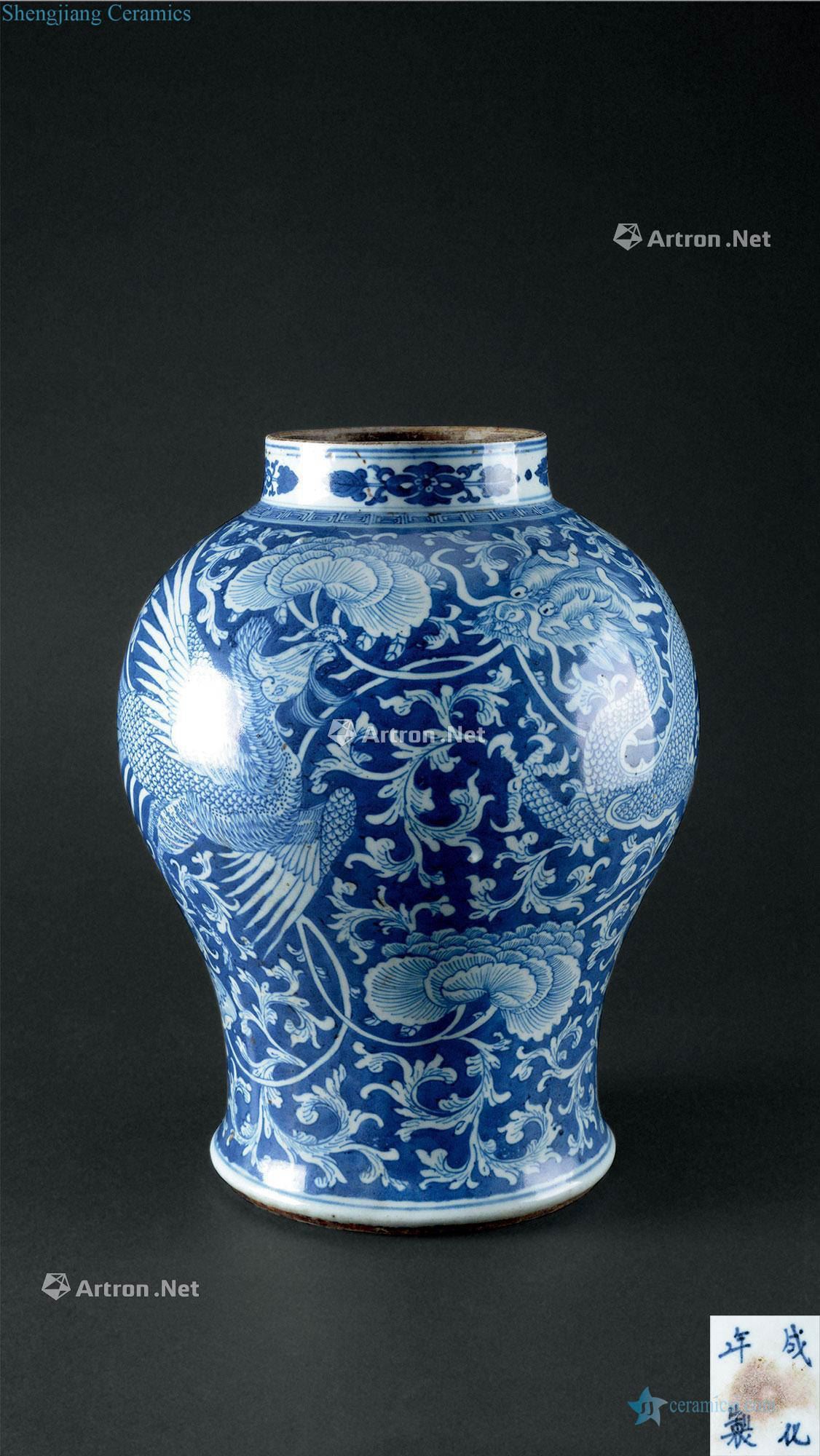 Blue and white in extremely good fortune in the qing dynasty (1644-1911) the general tank