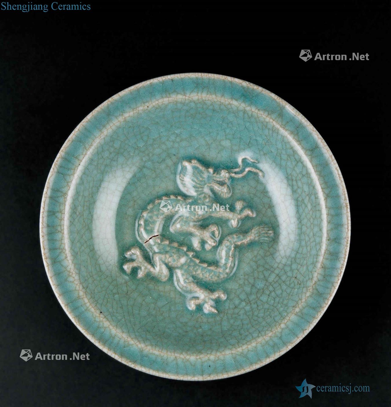 Song dynasty - the yuan dynasty (960-1368), celadon dragon pattern plate