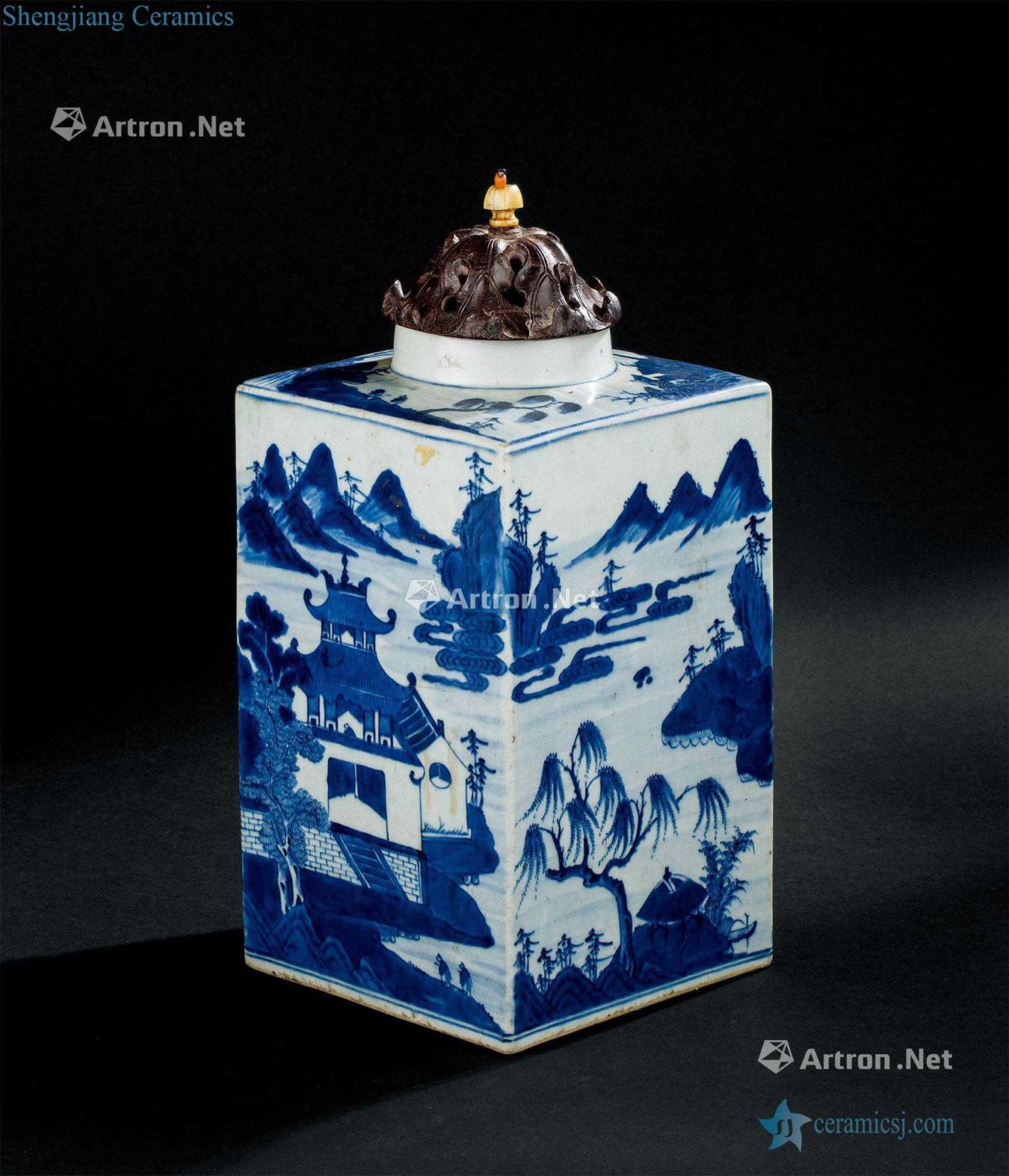 In the qing dynasty (1644-1911) blue and white landscape grain square bottles