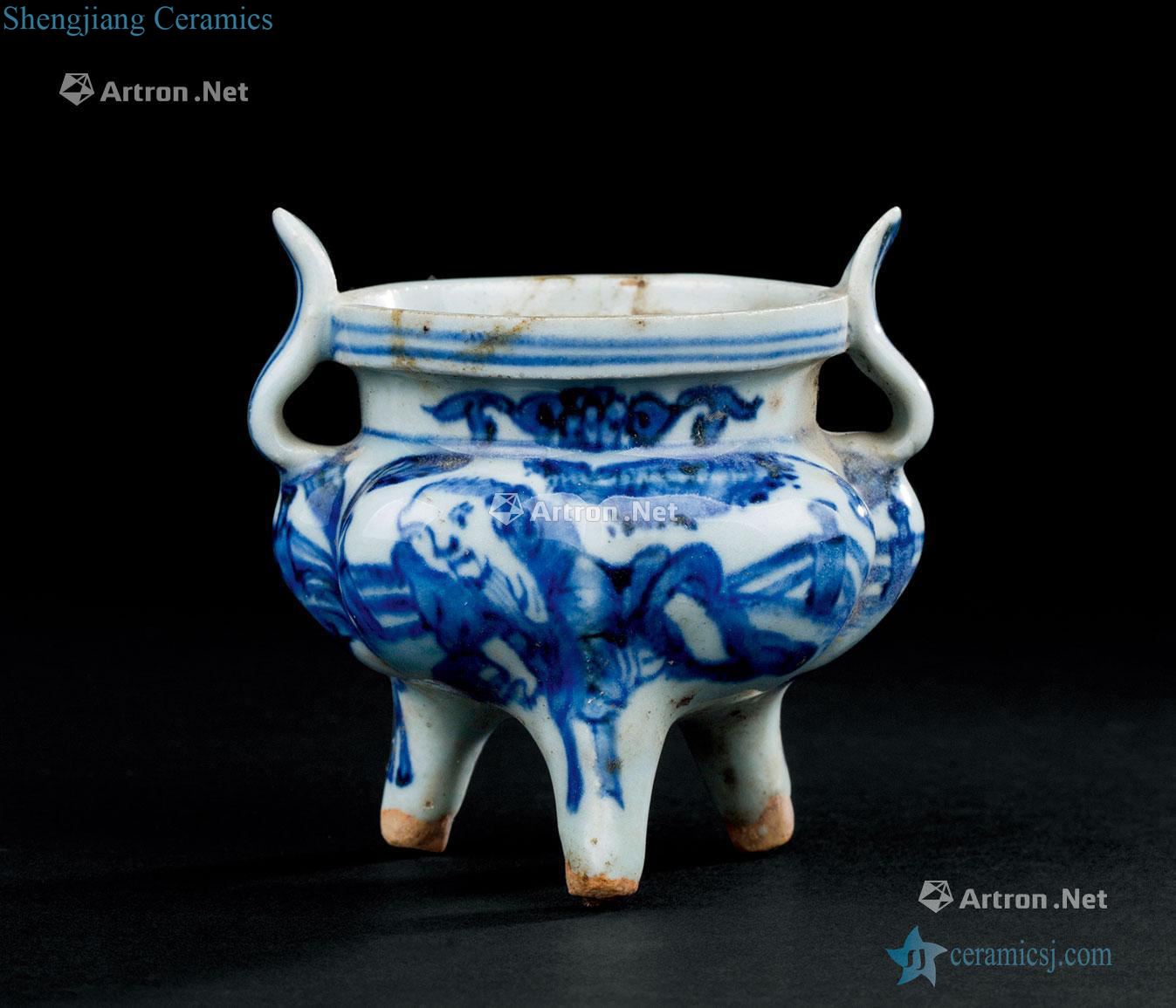 In the Ming dynasty (1368-1644) blue and white character lines three-legged tripod type small incense burner