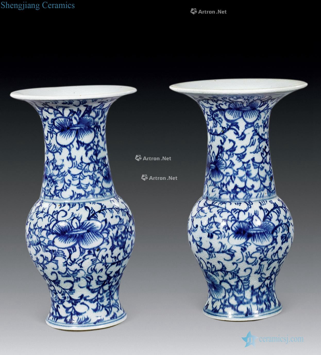 In the qing dynasty Blue and white tie up branch grain flower vase with flowers (a)