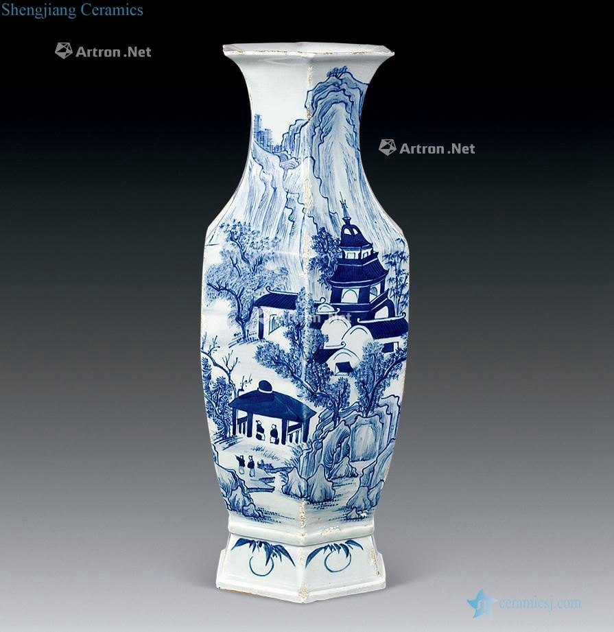 In the qing dynasty A castle in the blue and white landscape pattern vase