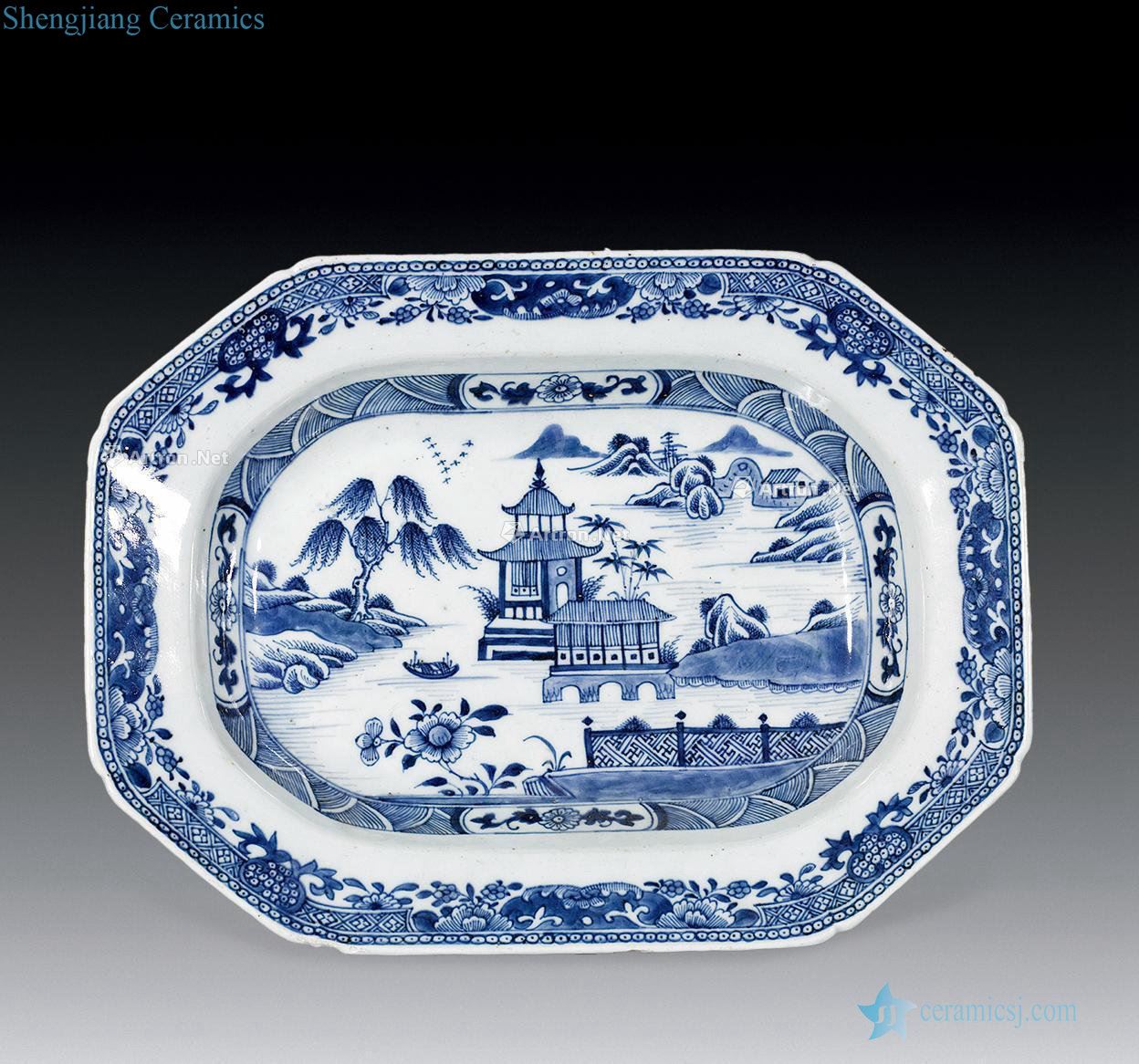 In the early qing Six Fang Dapan castle in the blue and white landscape pattern
