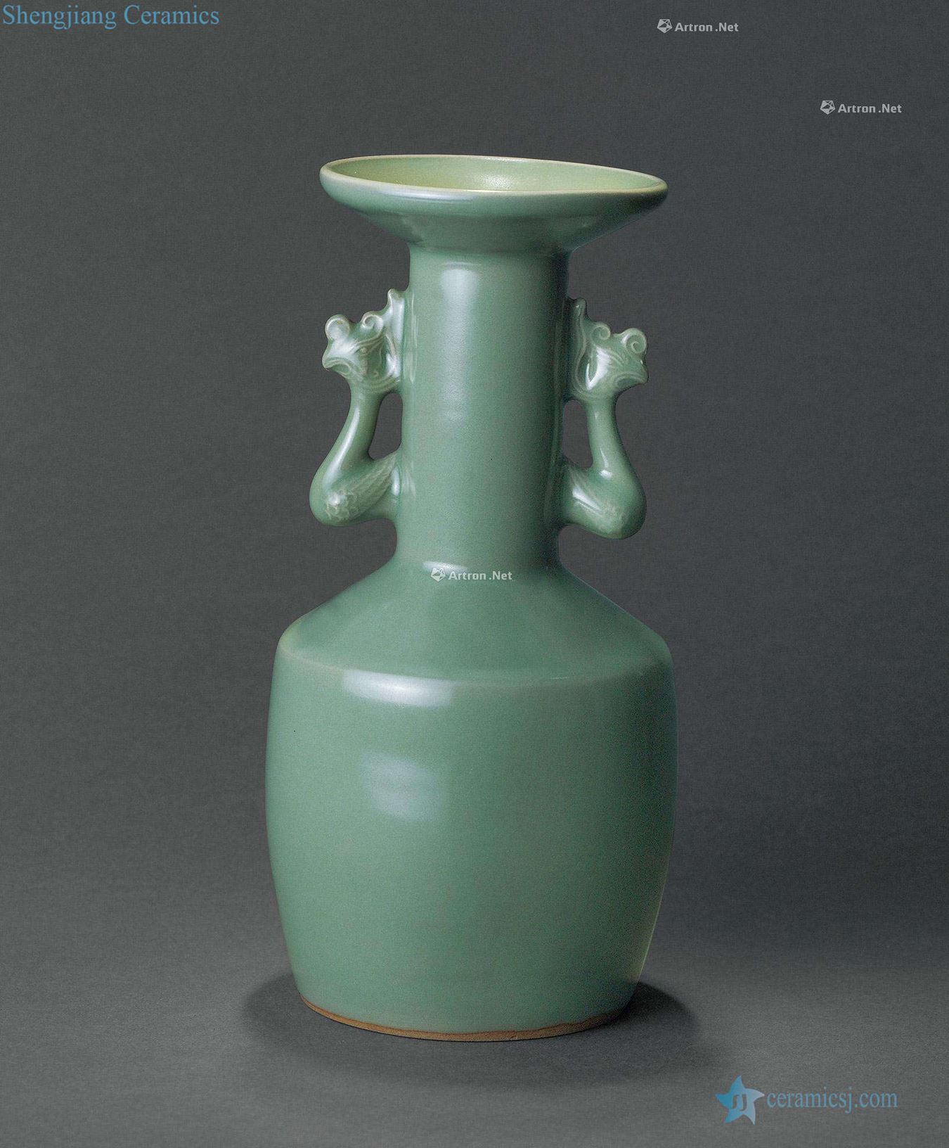 The southern song dynasty Longquan celadon azure glaze vase with a chicken