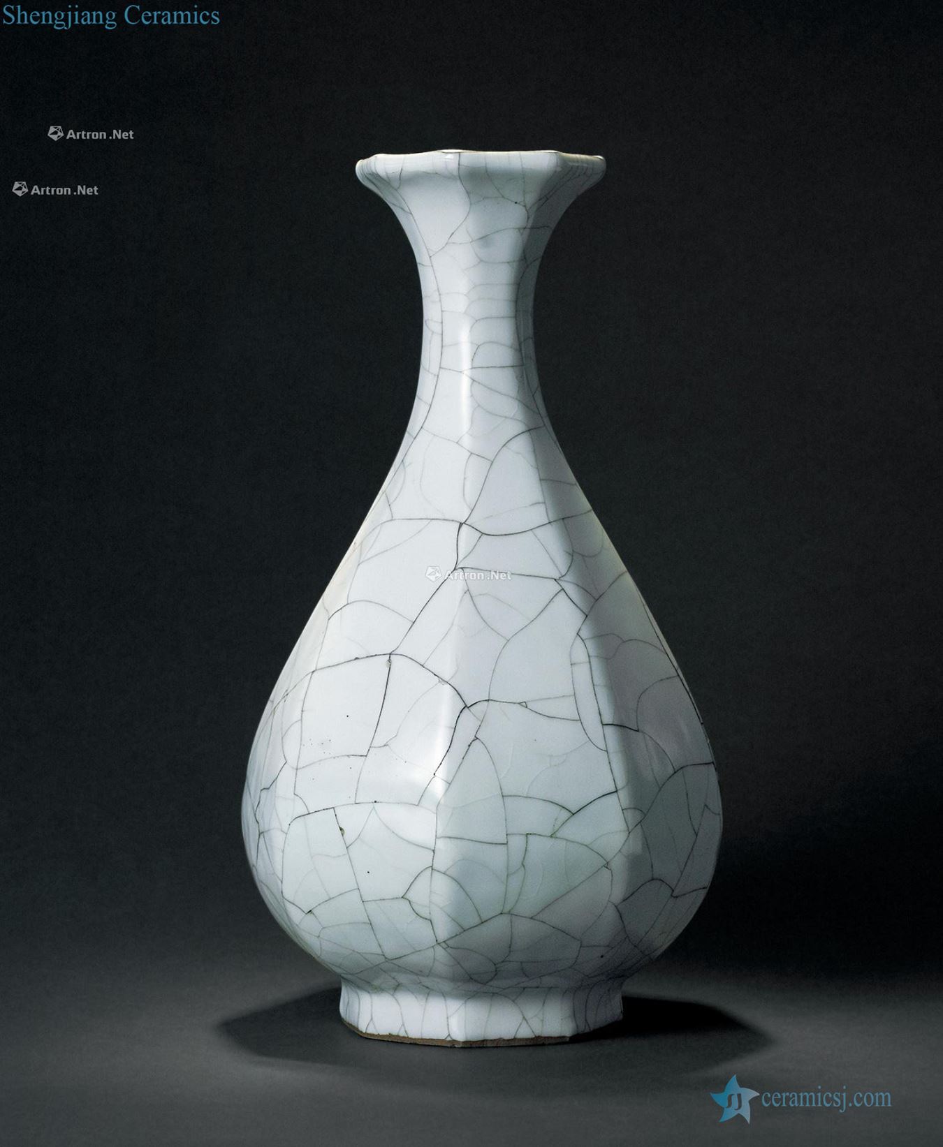 The yuan dynasty Imitation of elder brother kiln six arrises bottle