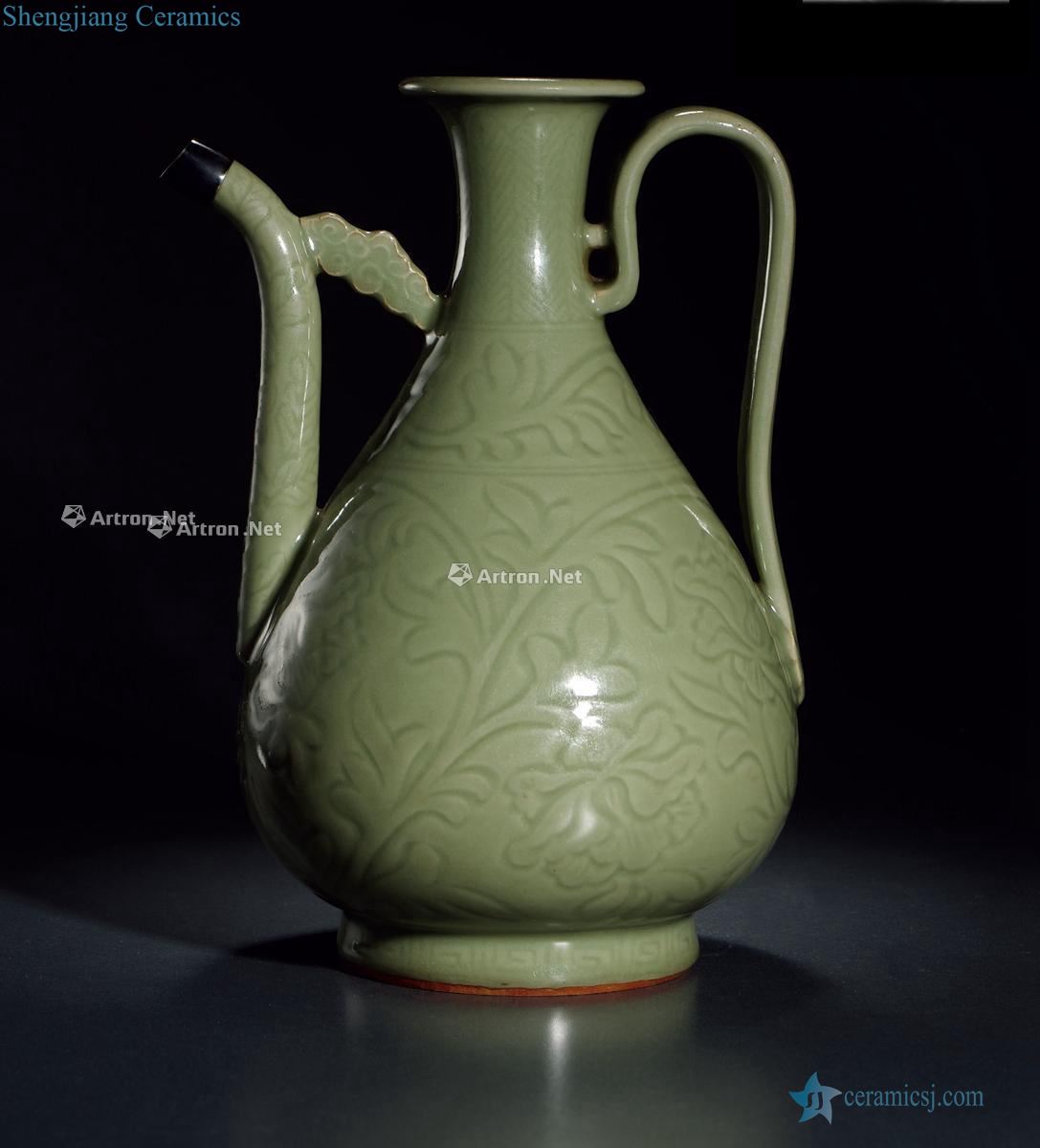 Ming Longquan celadon hand-cut ewer
