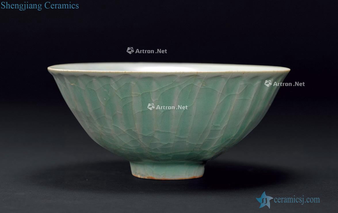 Ming or earlier Longquan green glaze lotus-shaped bowl