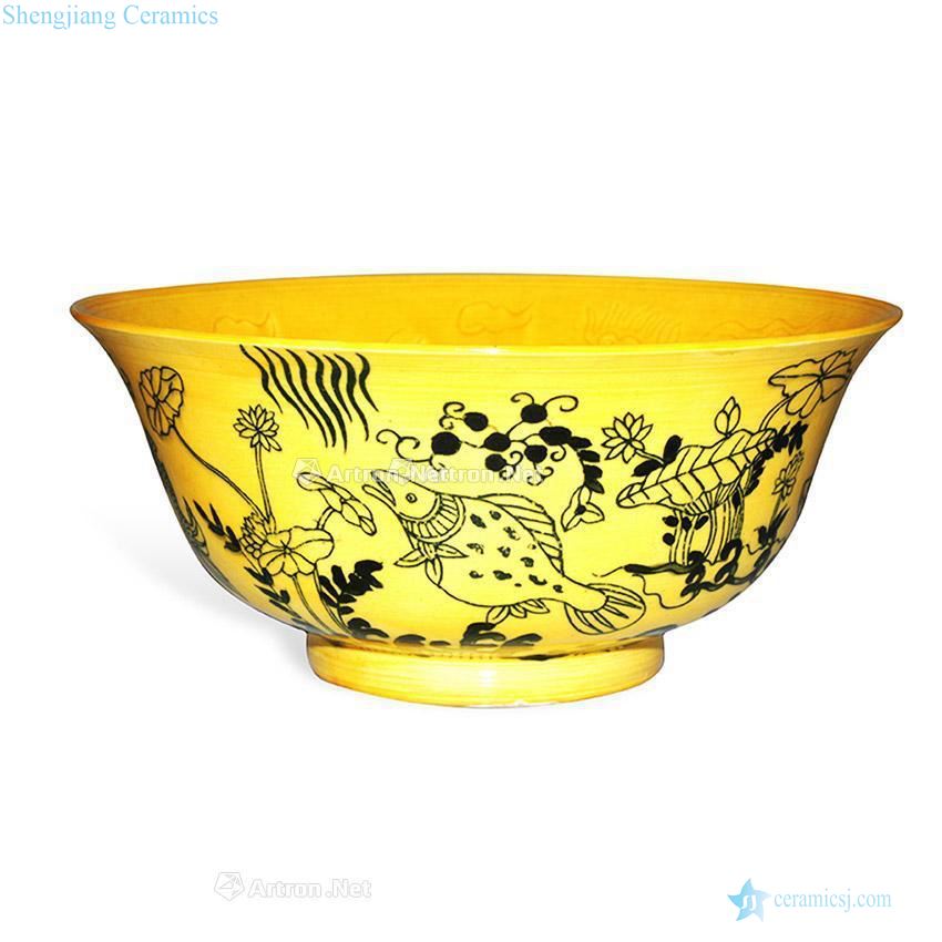 Tomorrow evening Blue and white dark yellow glaze carved dragon fish algae green-splashed bowls