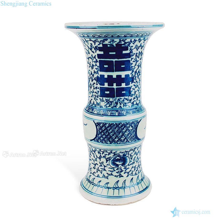 Mid qing Happy character flower vase with blue and white flowers