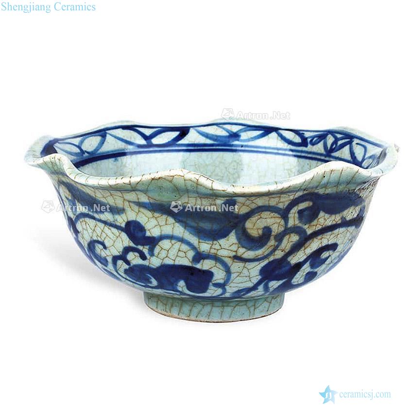 Ming xuande years Blue and white character flower grain flower bowl