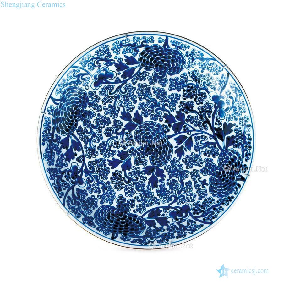In the qing dynasty Blue and white peony flower tray