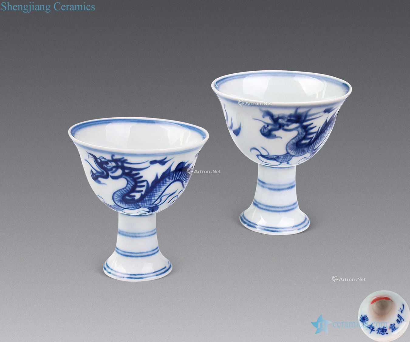 Ming Blue and white dragon best cup (a),