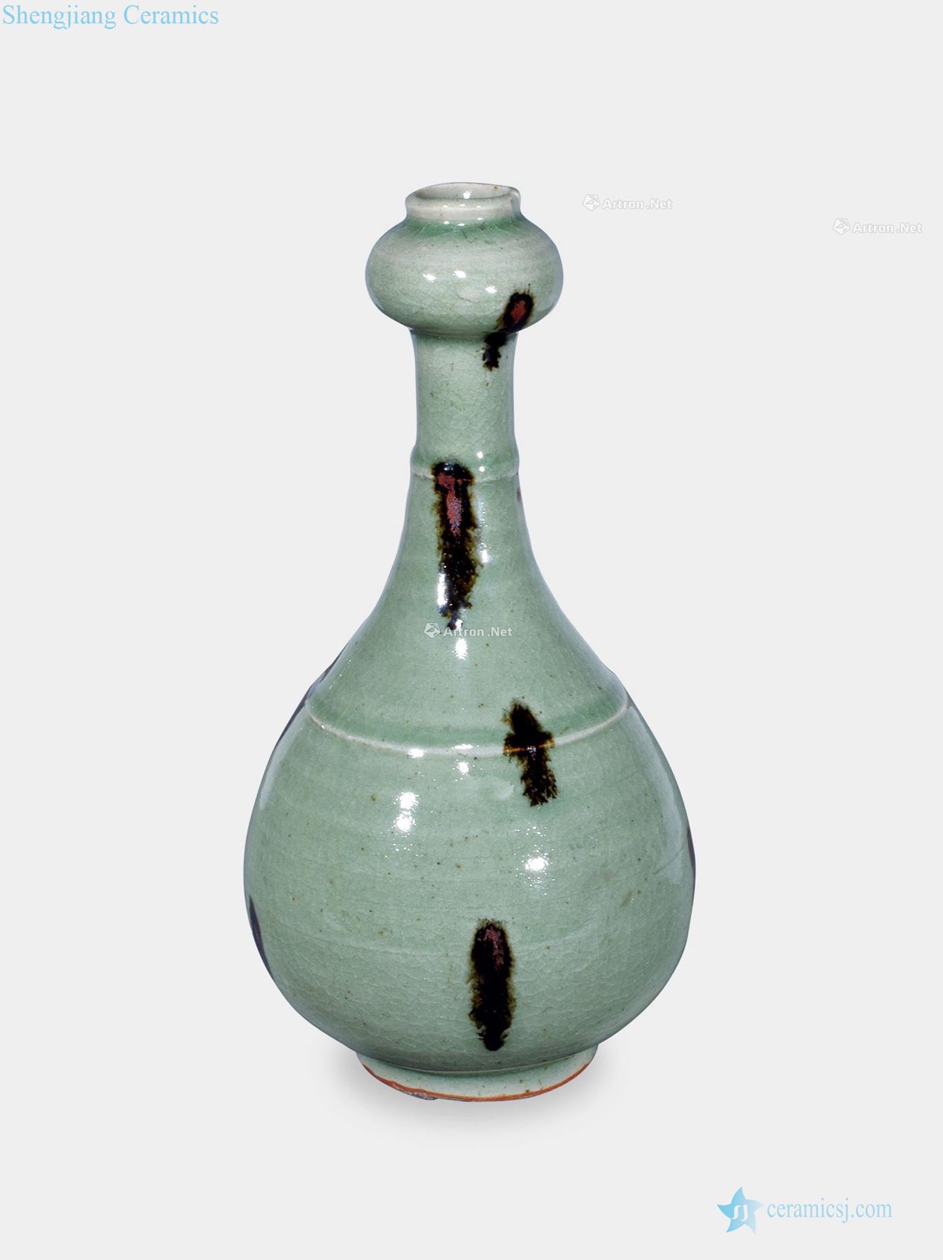 The song dynasty longquan celadon stippling garlic bottles