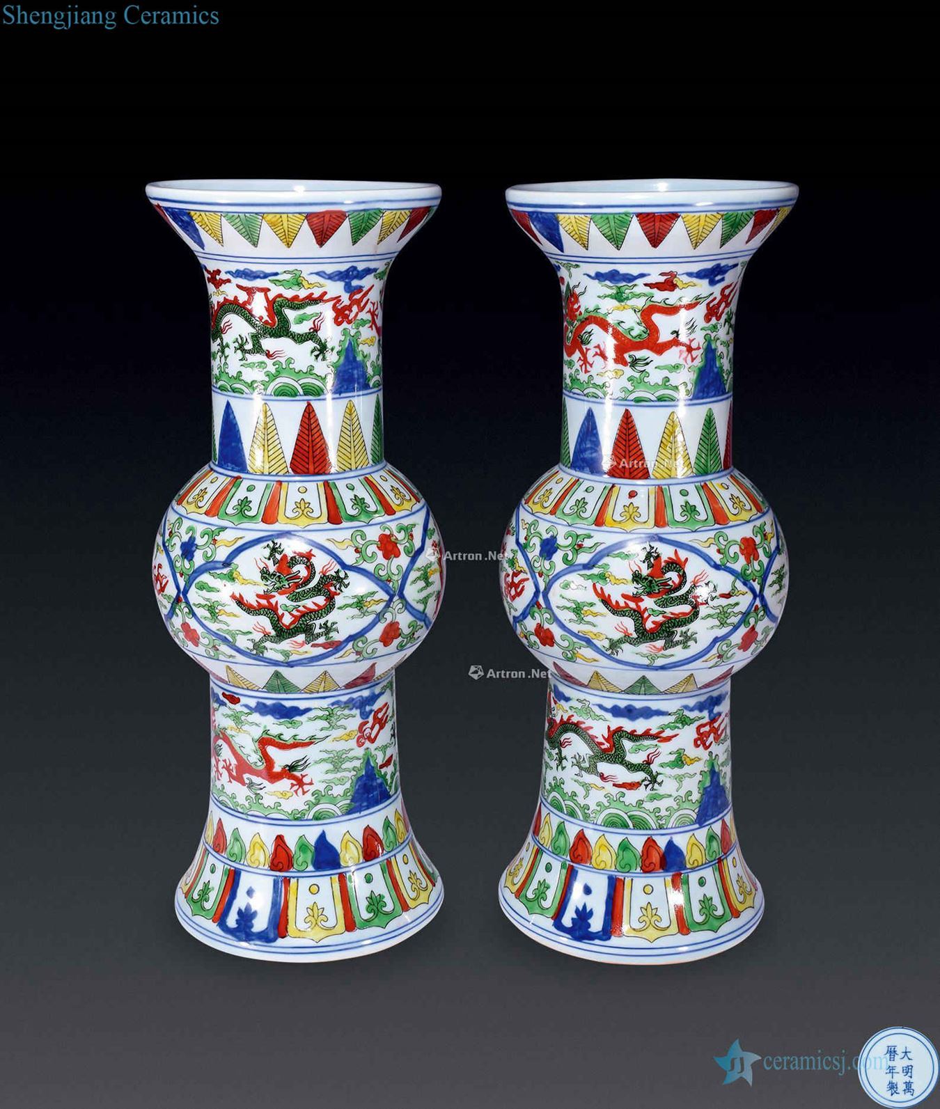 Ming Colorful YunLongWen flower vase with (a)