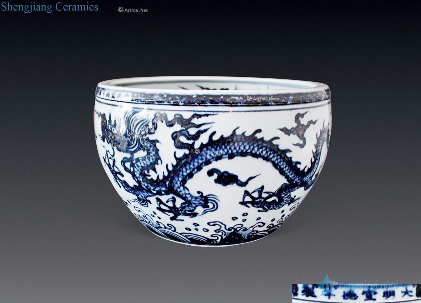 Ming Blue and white YunLongWen cylinder