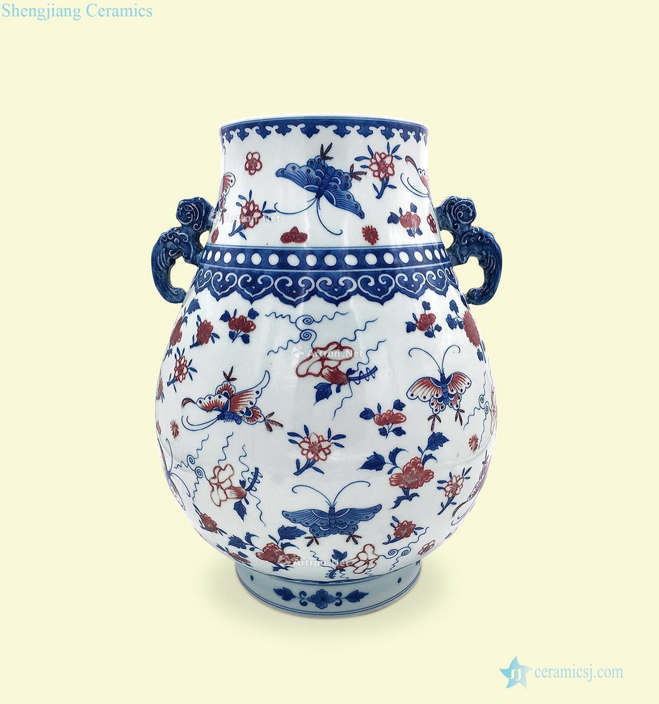 In the qing dynasty Blue and white youligong recent ears bottles