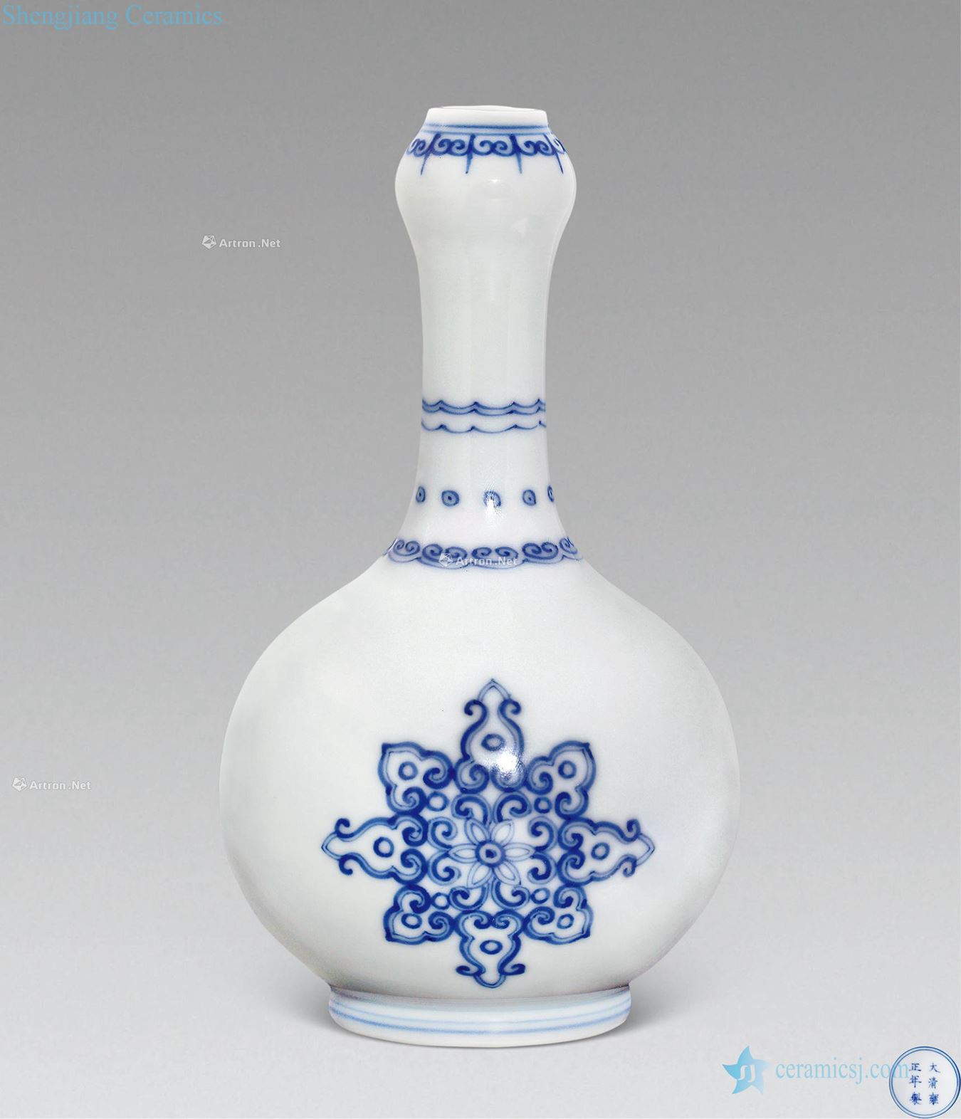 Qing yongzheng Blue and white flower bottles of garlic