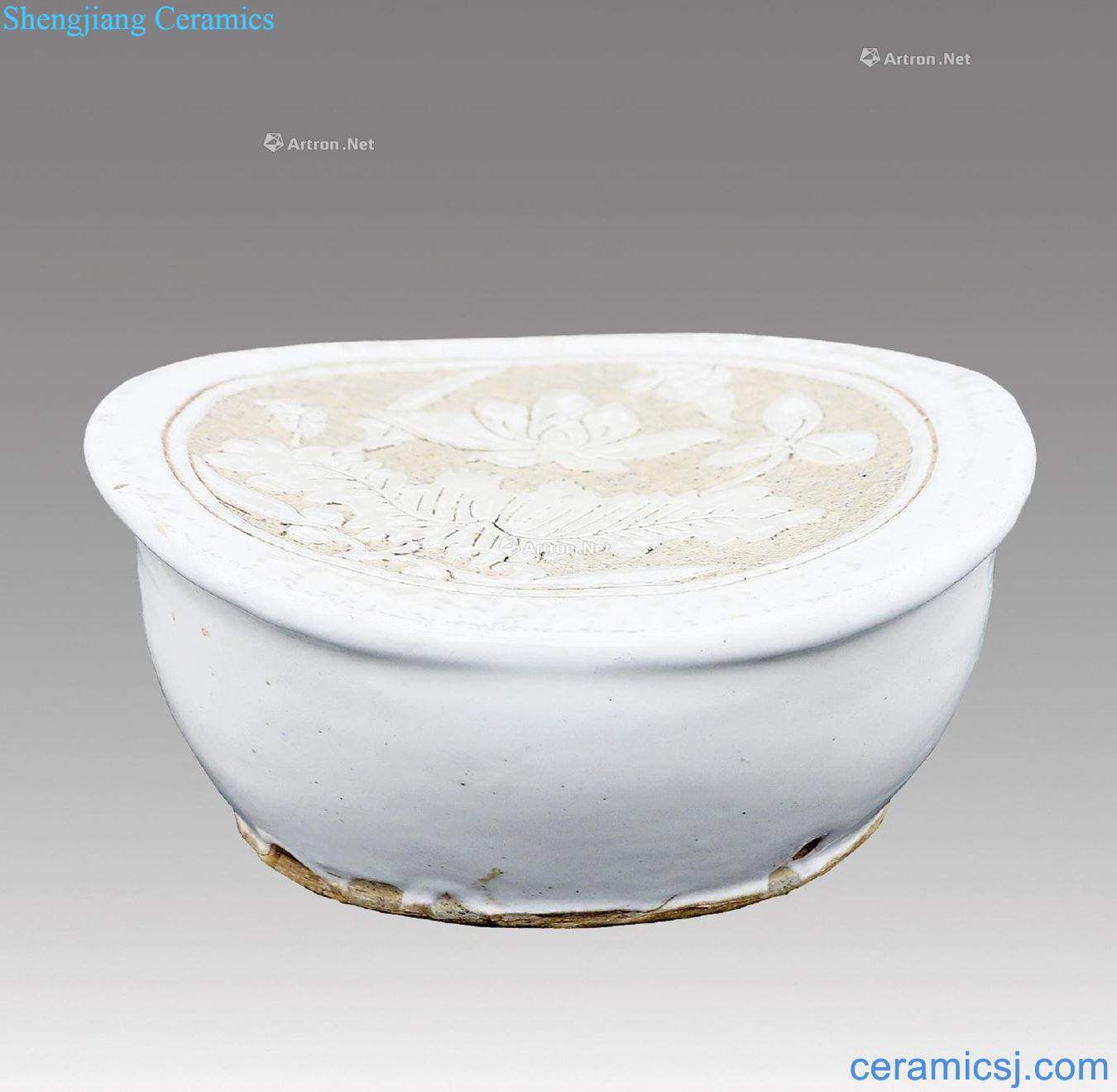 The song dynasty White glazed carved flower porcelain pillow