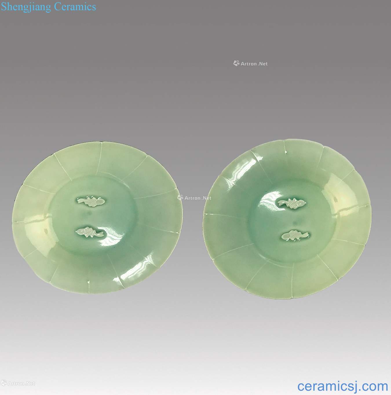 The southern song dynasty Green glaze Pisces plate (a)