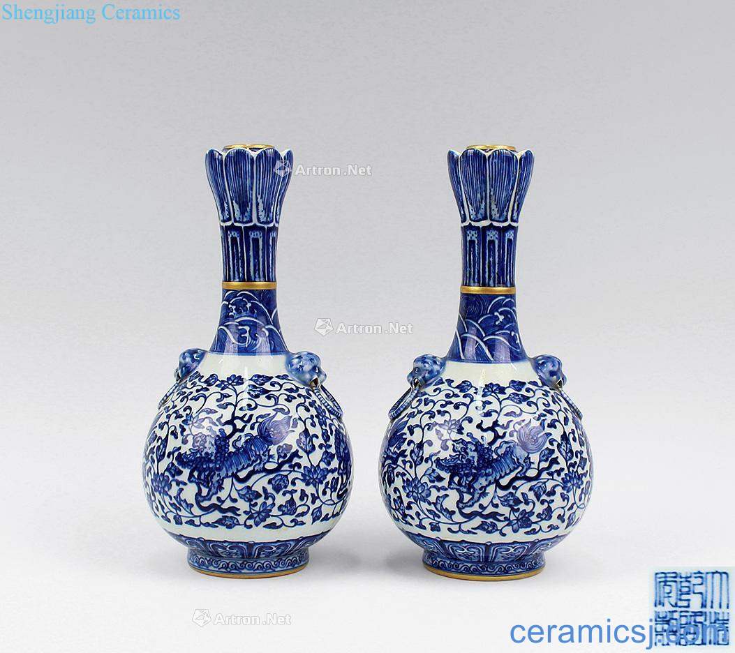 Blue and white lion ZiWen beast bit ring, the qing emperor qianlong, garlic bottles