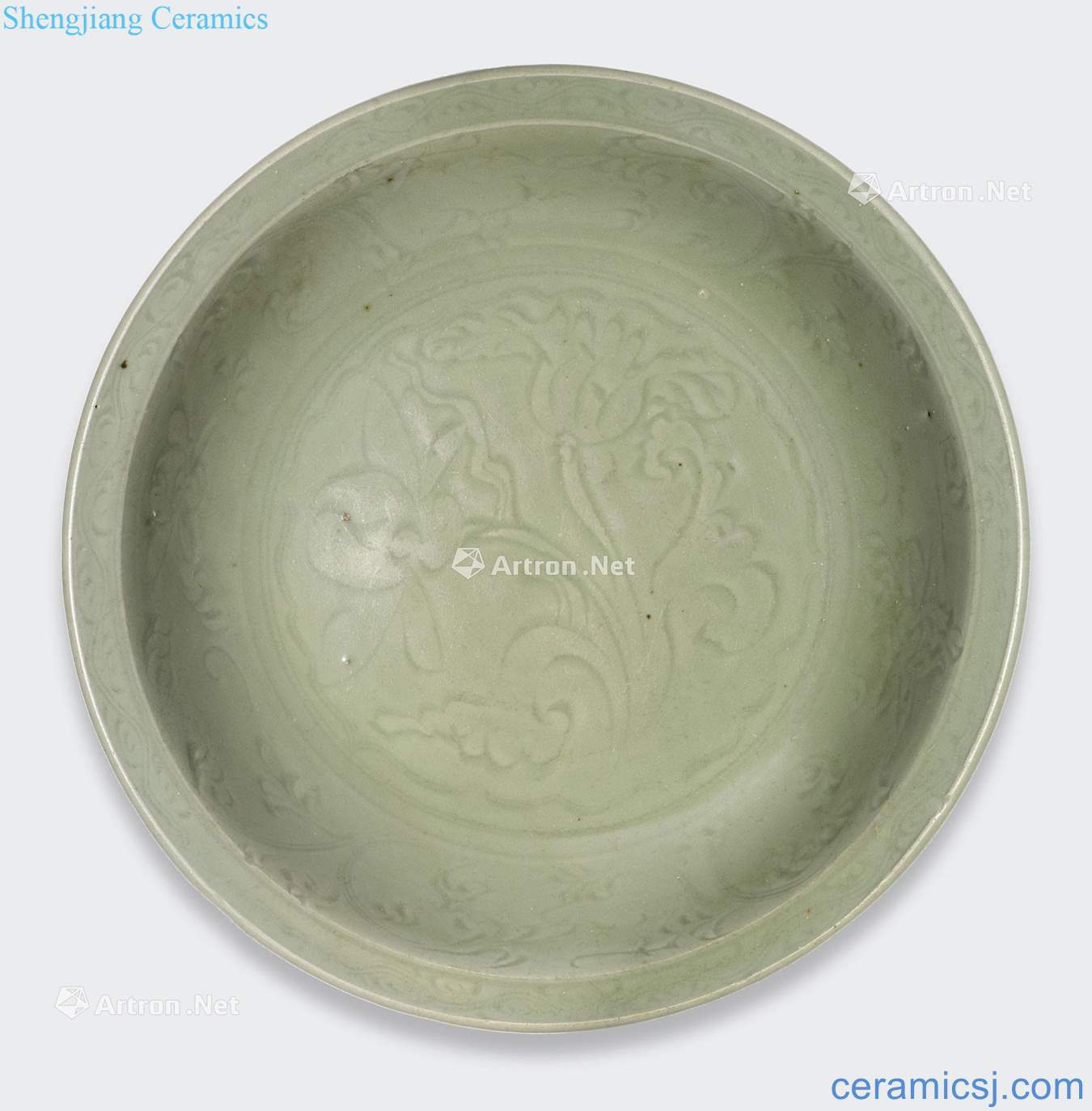 Ming dynasty, the 15 th century A LONGQUAN CELADON DEEP DISH