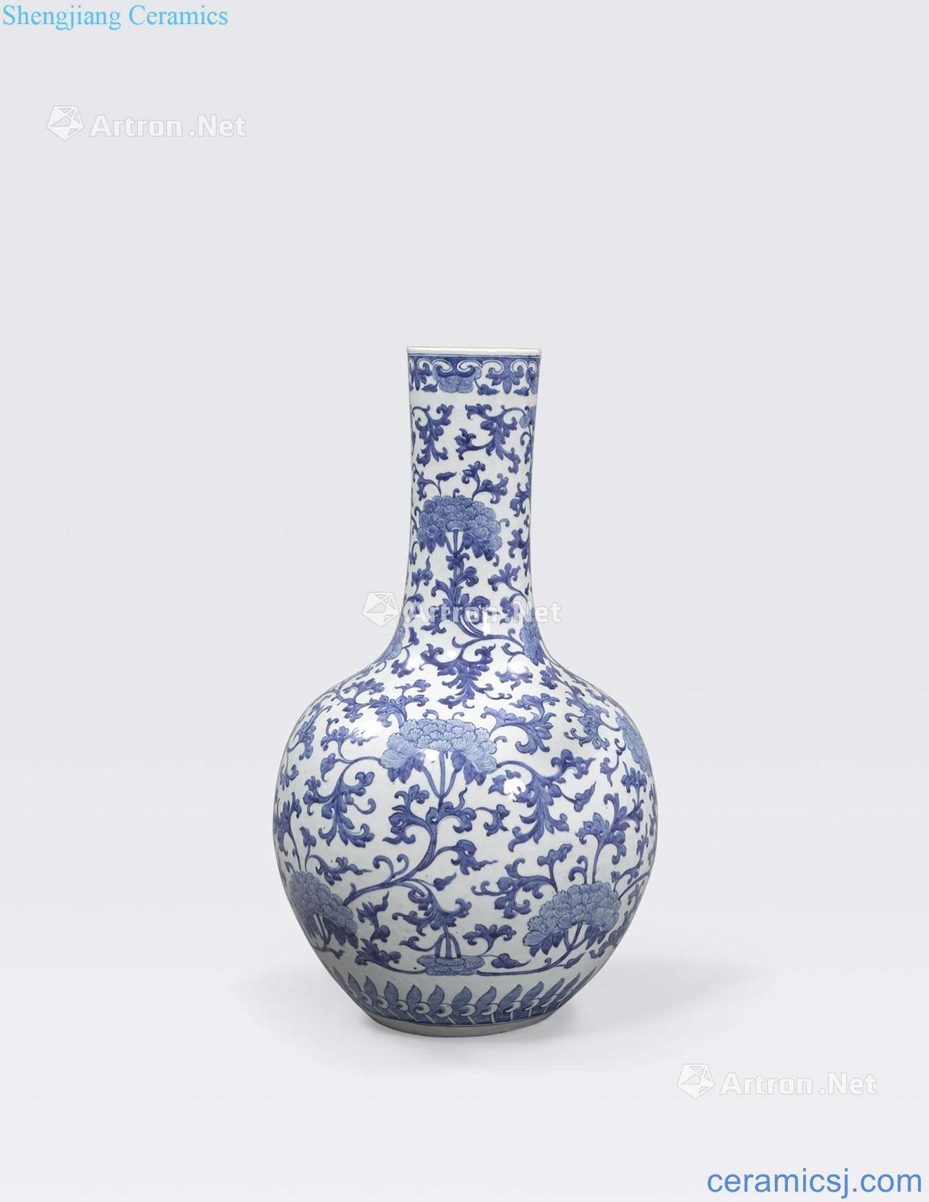 The newest the Qing/Republic period A LARGE BLUE AND WHITE STICK NECK VASE, TIANQIUPING
