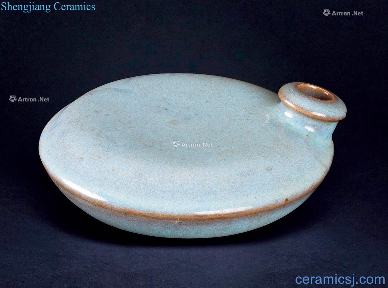 Ming or earlier Sky blue glaze masterpieces kettle