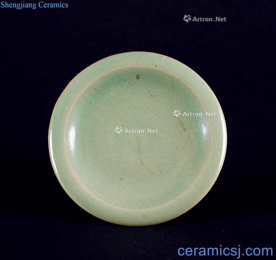 Ming or earlier Green glaze dab of masterpieces