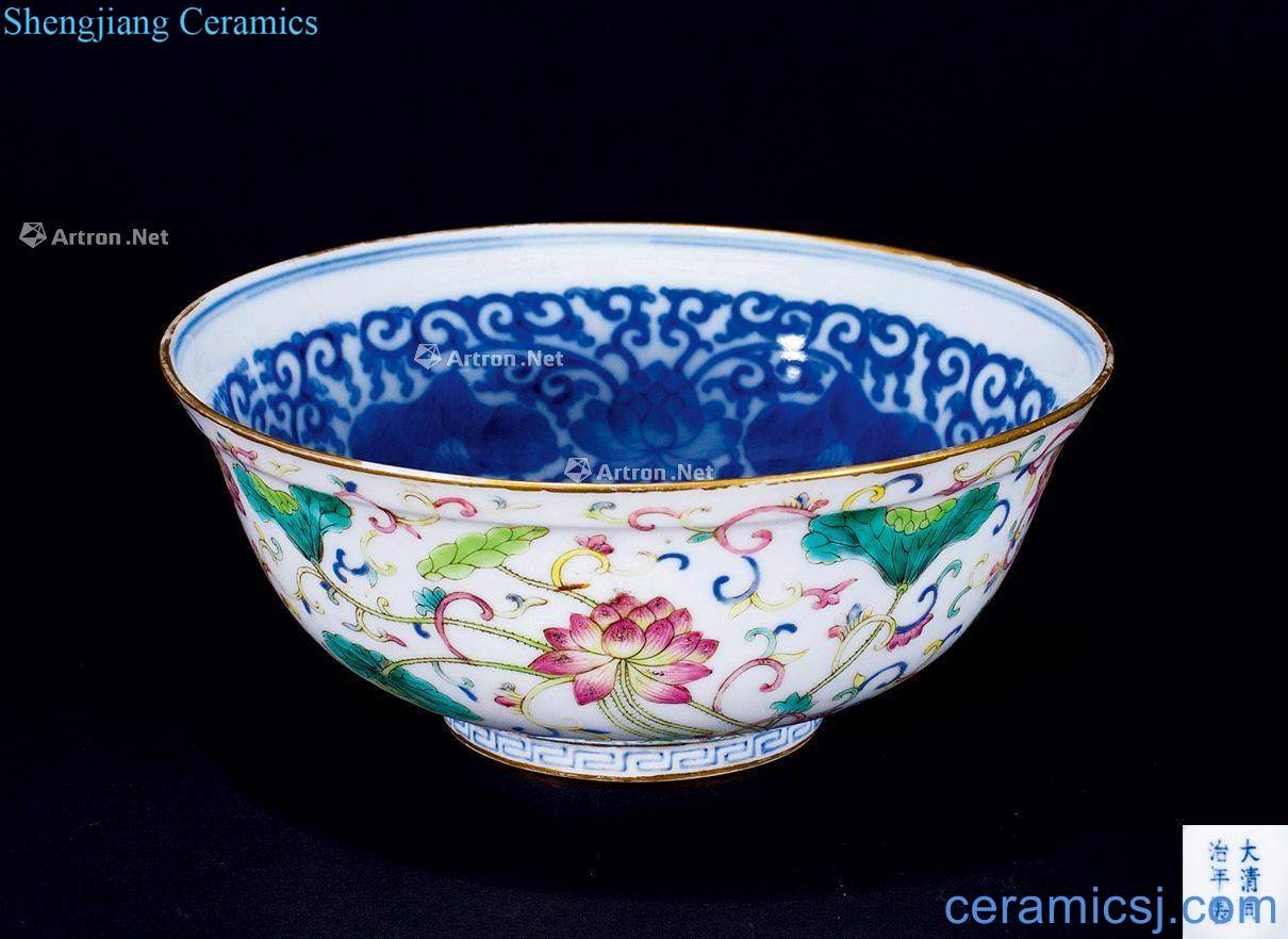 Dajing outside pastel blue and white lotus in the bowl