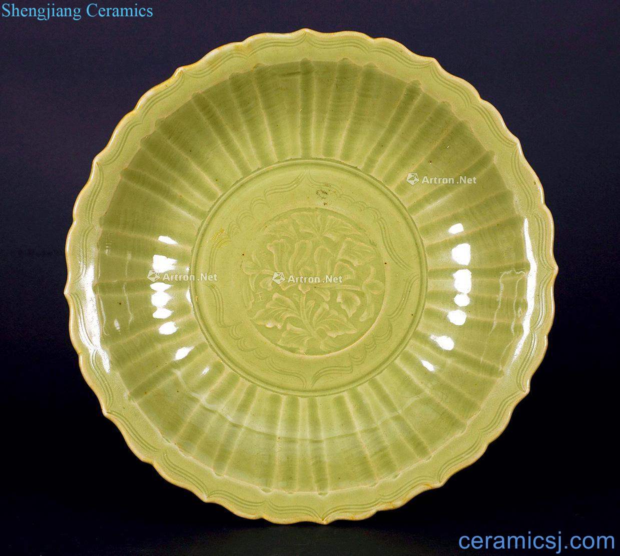 Ming or earlier Longquan celadon ling flowers mouth tray