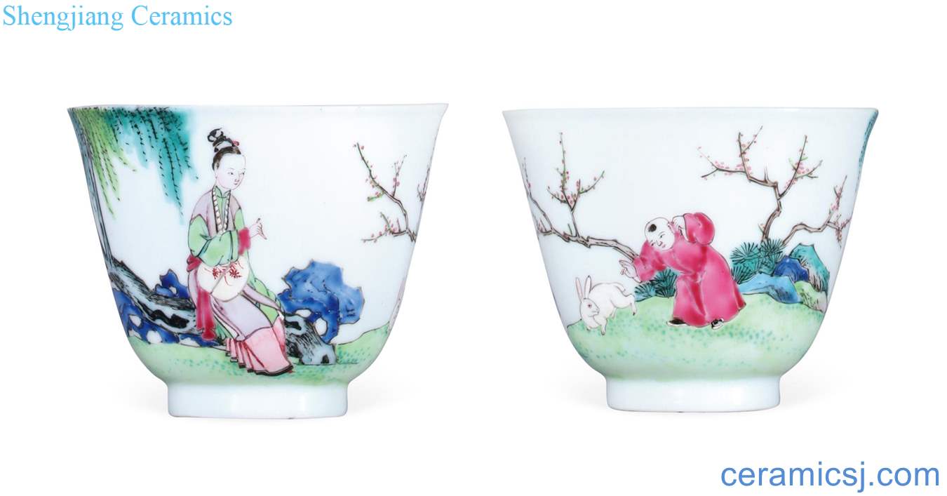 Qing yongzheng pastel ladies figure cup baby play