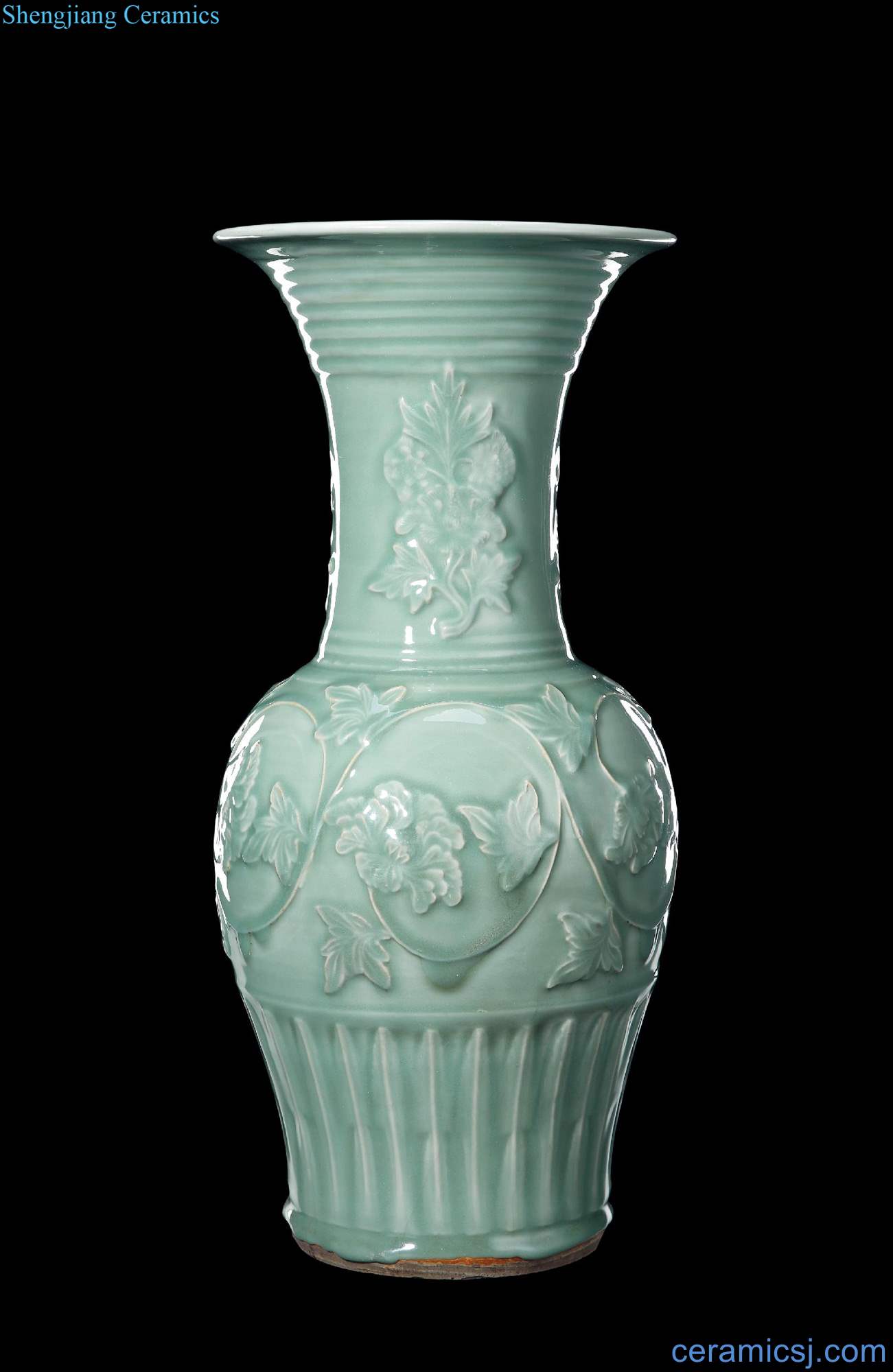yuan Longquan celadon plum green glaze anaglyph peony lines flower vase with