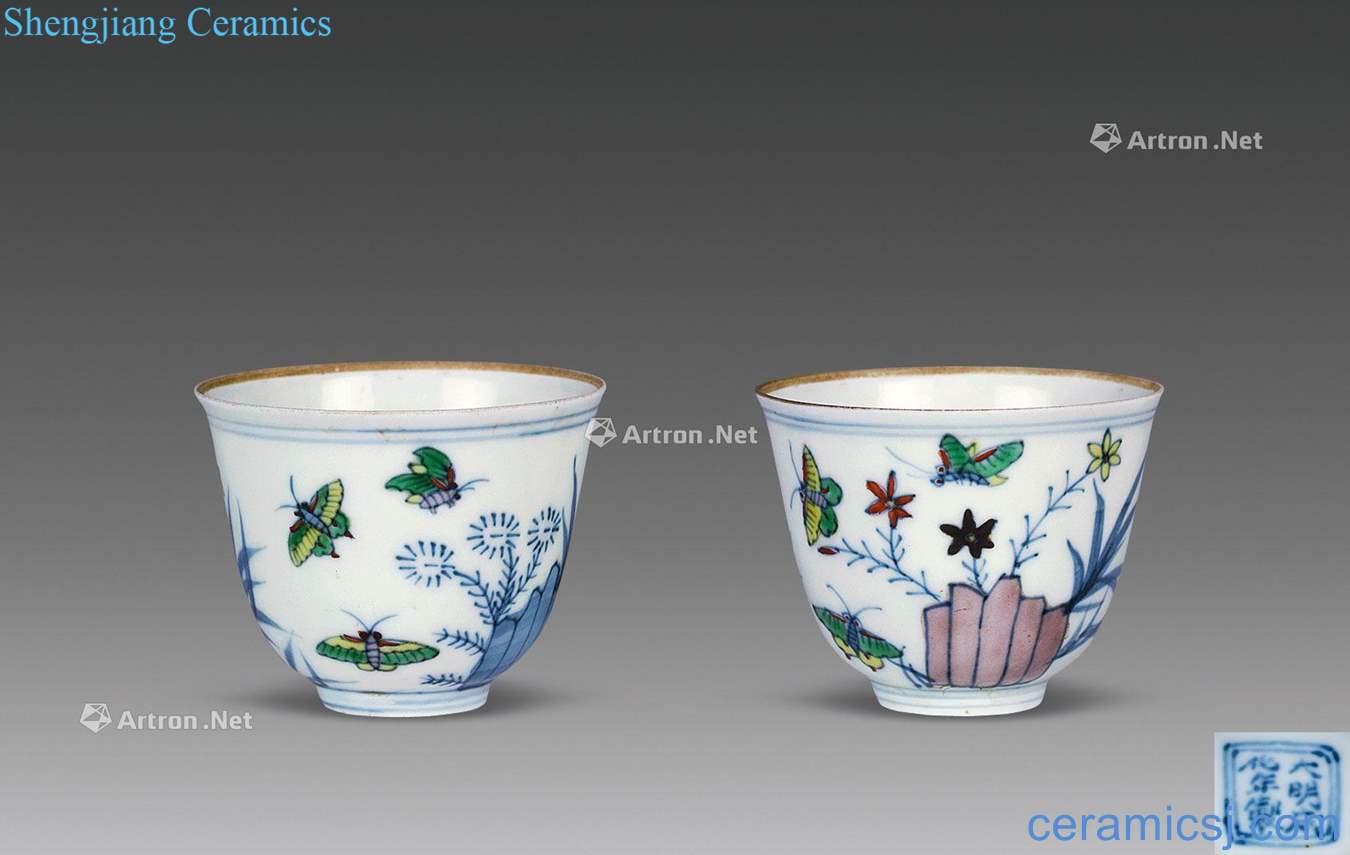 In the Ming dynasty Flowers and butterflies bucket cup