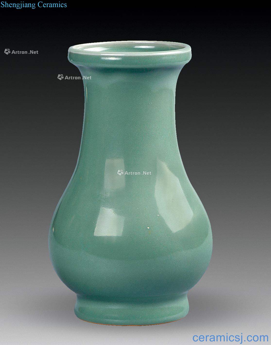 Ming dynasty longquan celadon gall bladder (a)