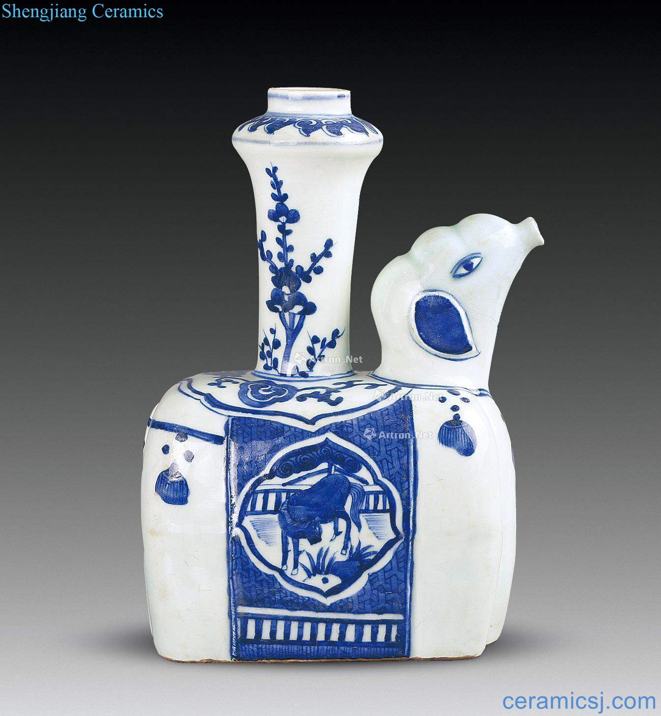 Qing dynasty blue and white pig first clean hands bottle (a)
