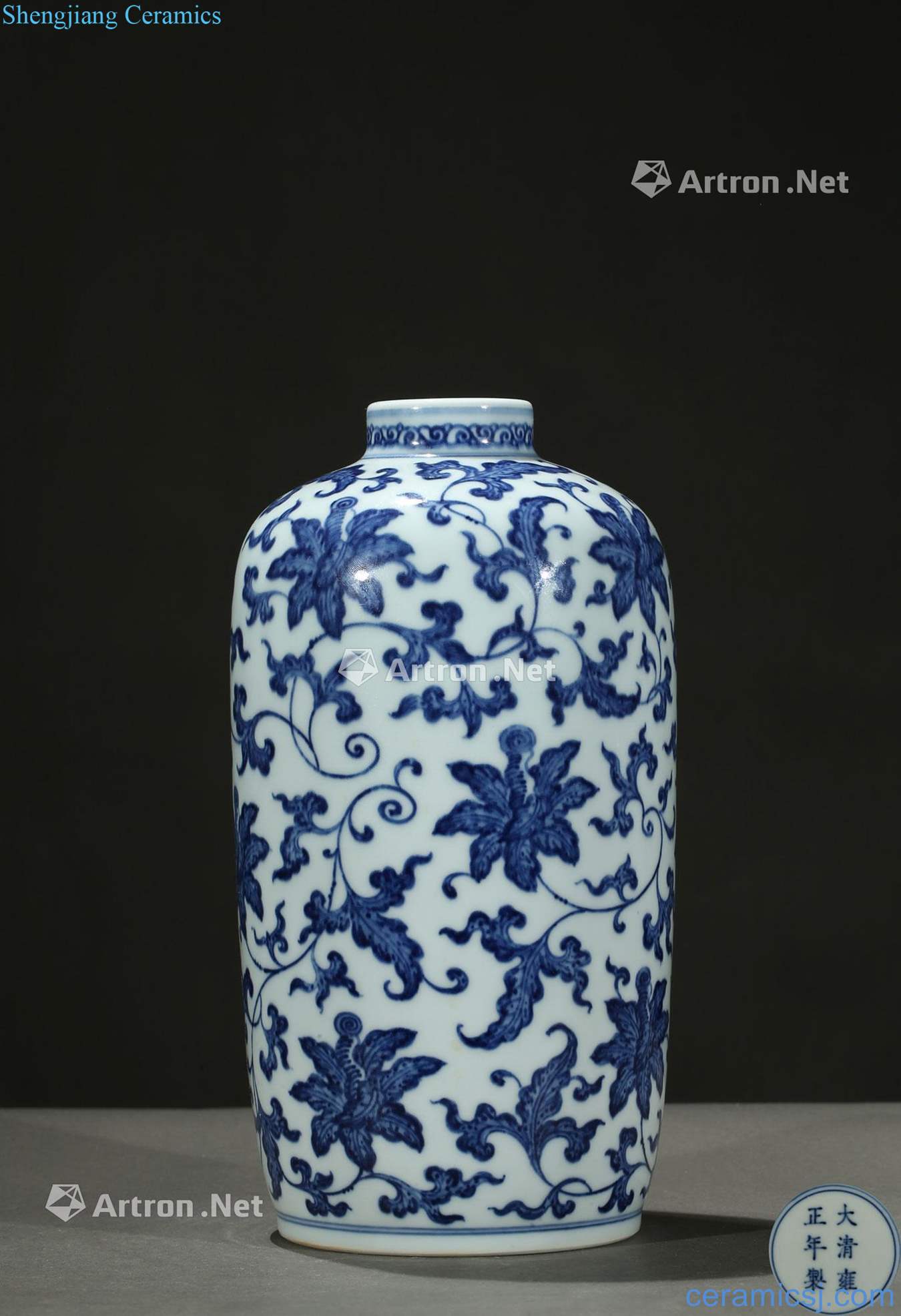 qing Blue and white lotus flower grain tea bottle