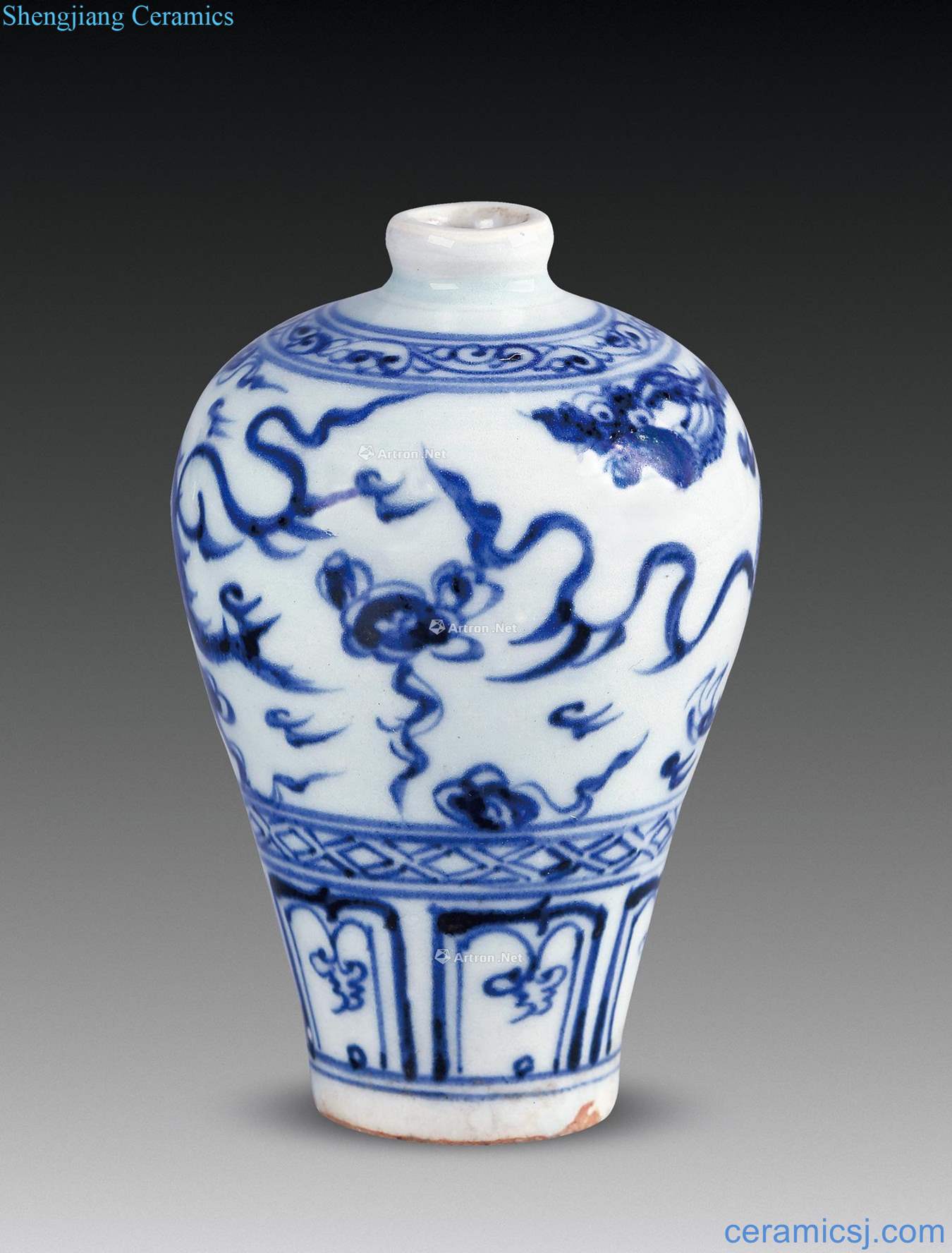At the end of the yuan Ming Blue and white dragon plum bottle (a)