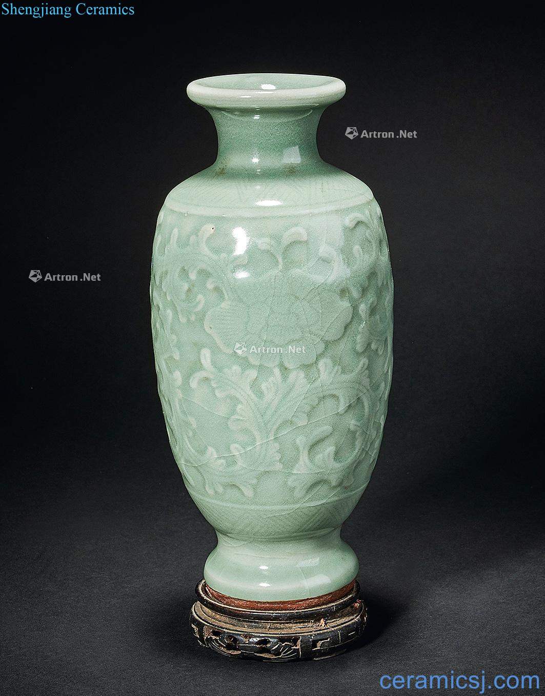 Ming or above Longquan flower bottle with socket