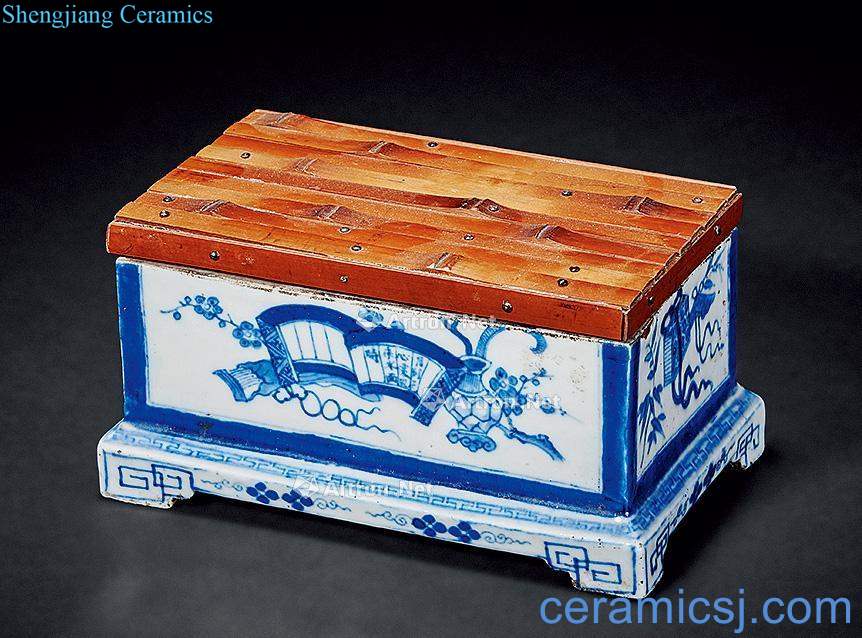 qing Blue and white flowers cover box