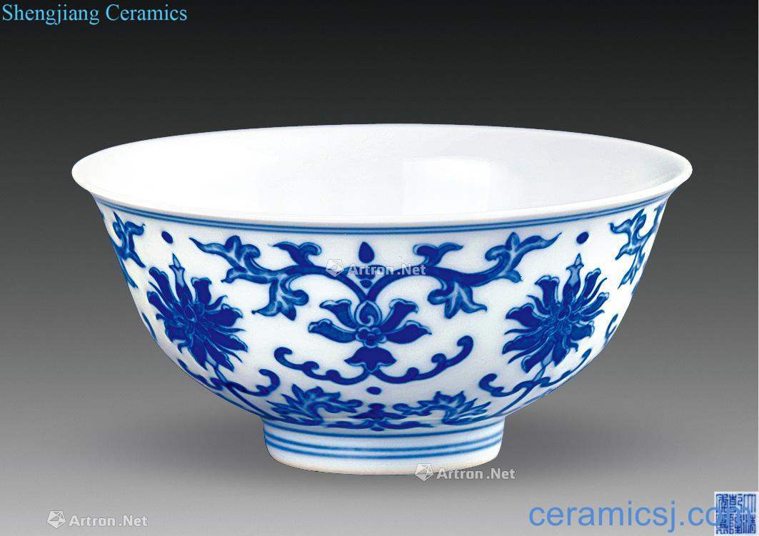 Qing qianlong blue treasure phase flower bowl (a)