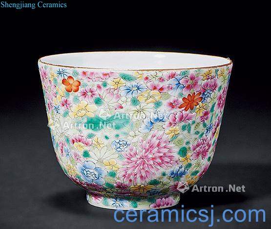 Clear pastel flowers do not fall to the ground floral cup