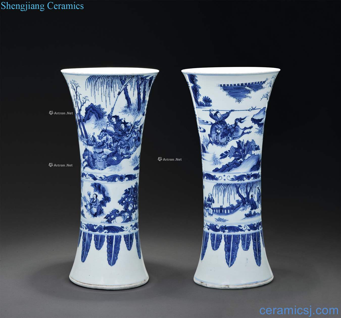 Qing dynasty blue and white lines flower vase with "figure figure"