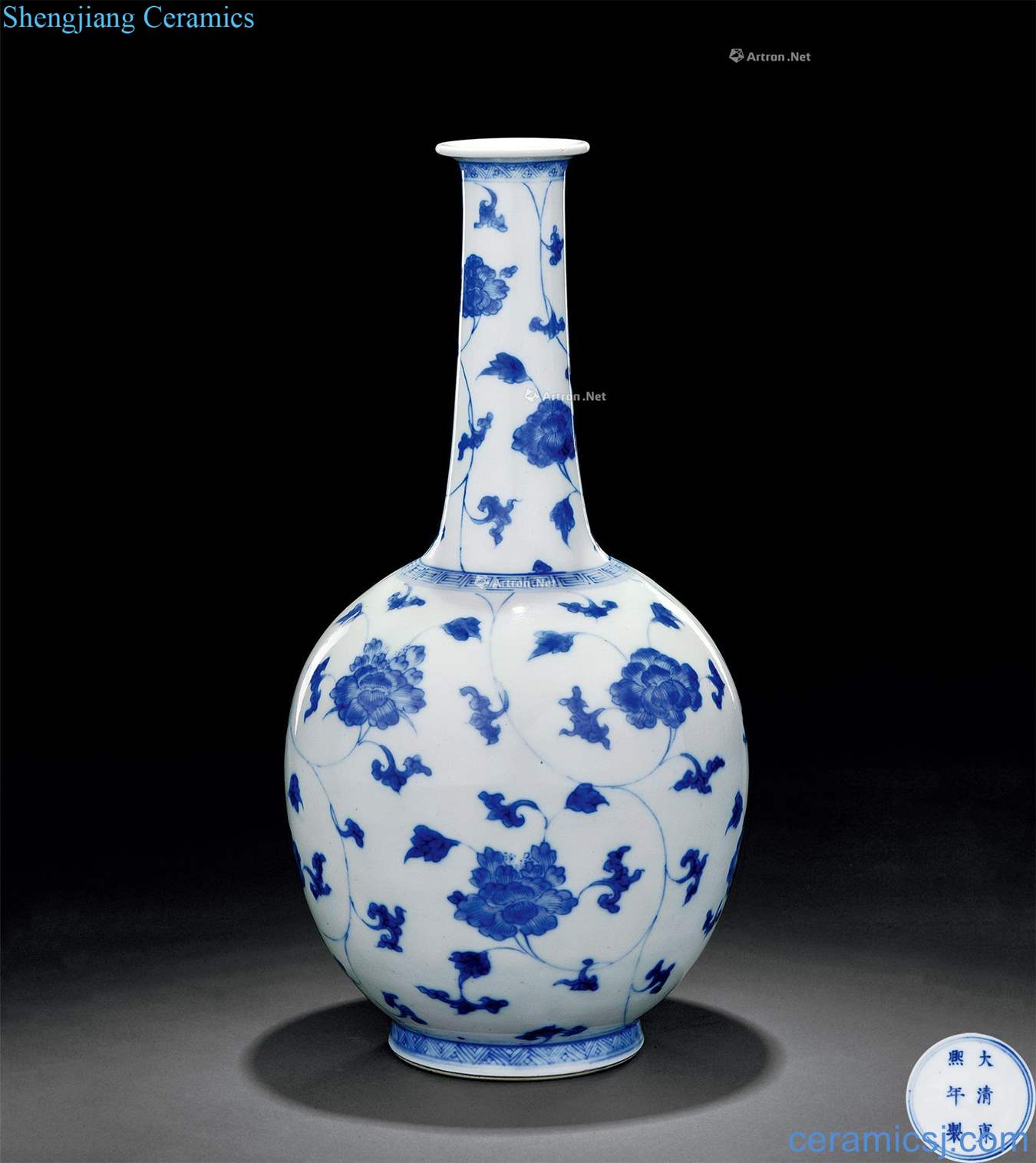 The qing emperor kangxi Blue and white lotus flower bell honour