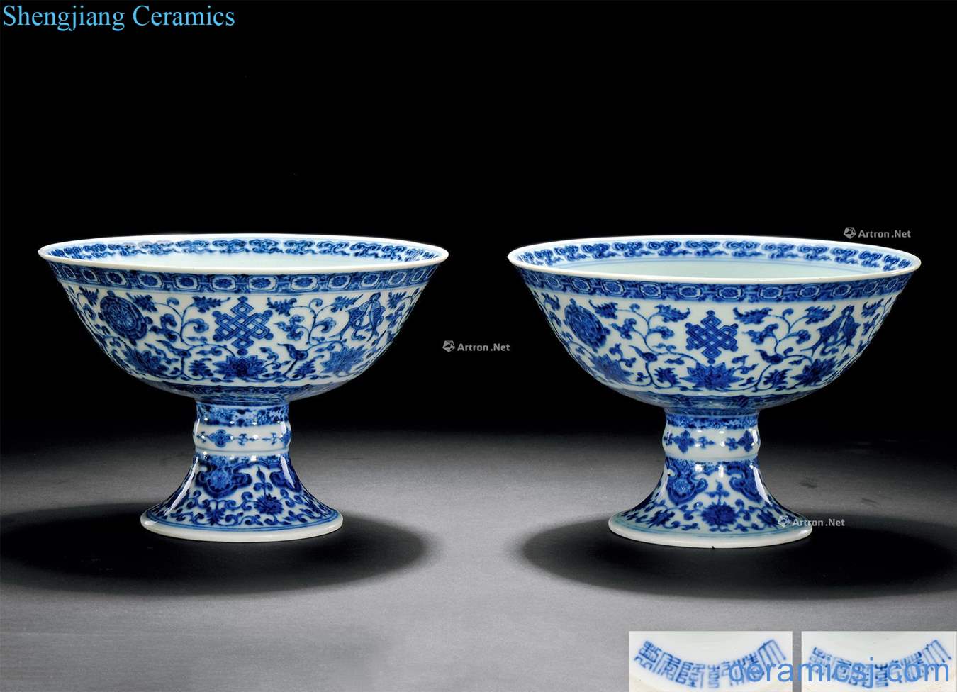 Qing qianlong Blue and white tie up branch lotus best fruit tray, (a)