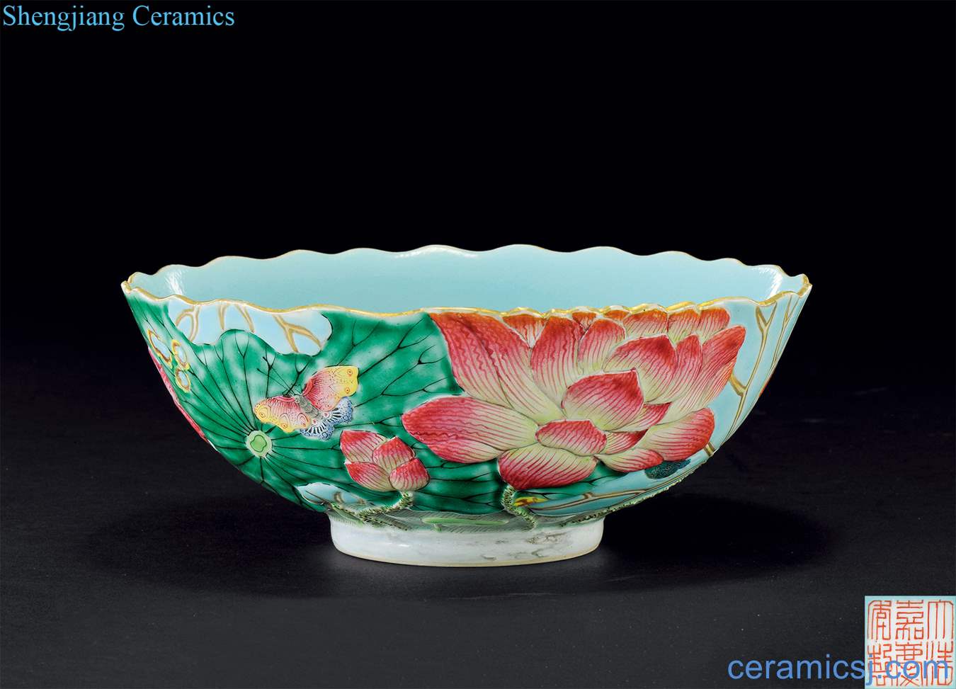Qing jiaqing famille rose bowl lotus leaf type