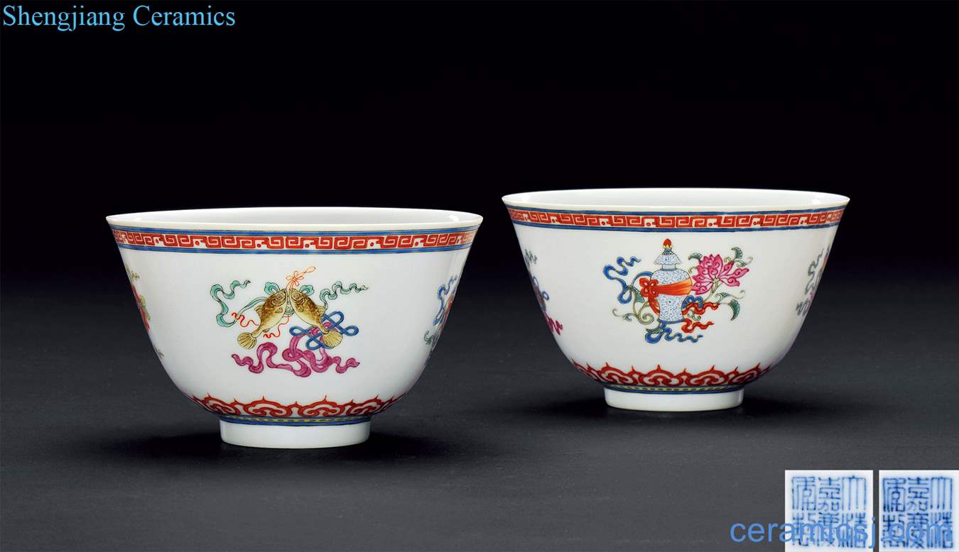 Qing jiaqing eight auspicious grain powder enamel bowls of (a)