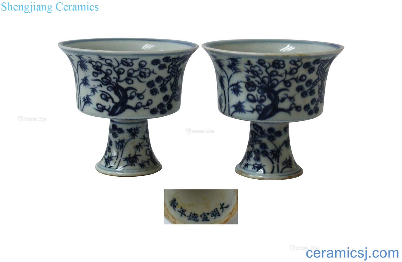 Blue and white shochiku MeiWen footed cup two things (a)