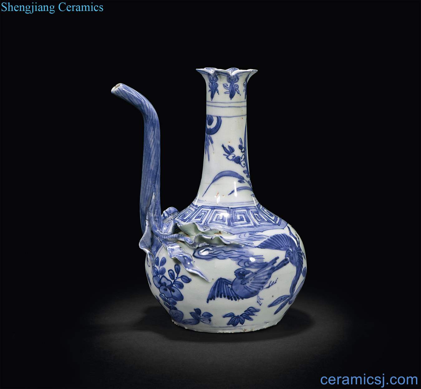 Ming wanli Blue and white flowers and birds figure pomegranate ewer