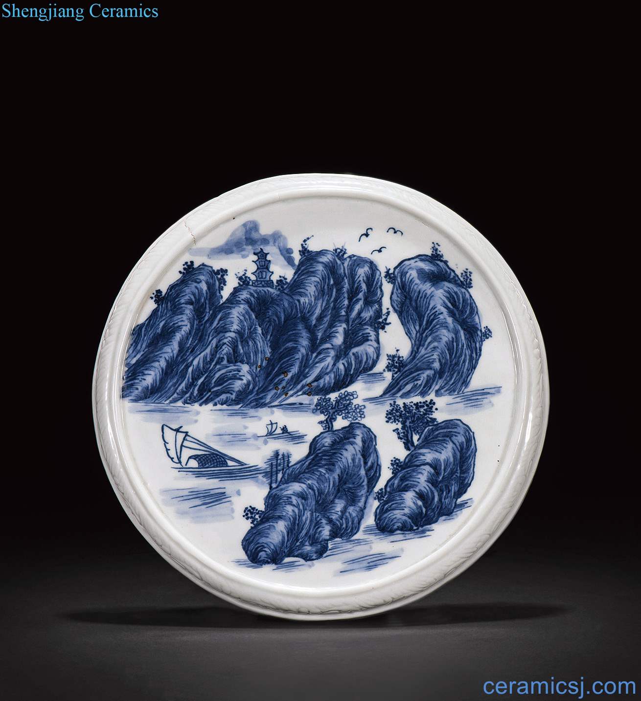 Qing qianlong Blue and white landscape pattern porcelain plate