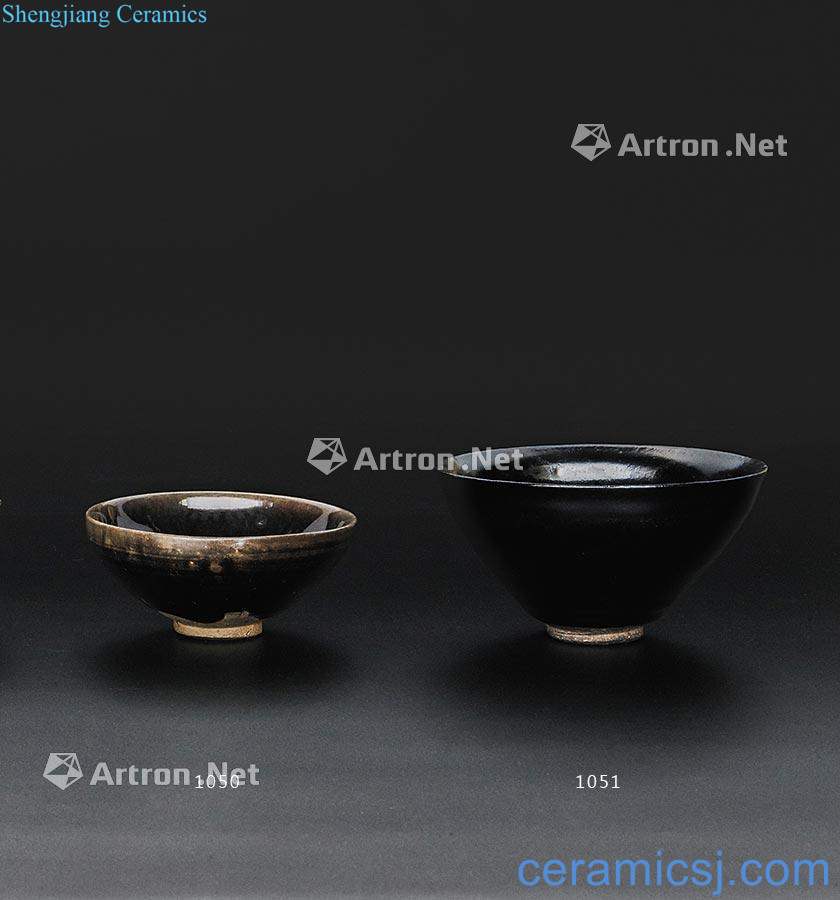 The southern song dynasty/yuan To build kilns black glaze lamp